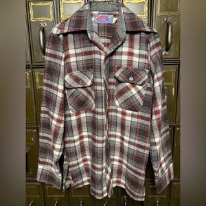 Great Vintage Wrangler Gray and Red Plaid Shirt -Blue Red Horse Tag